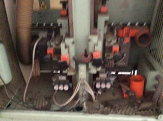 Macchina per la lavorazione del legno Cs bimatic 70 Legnomac vende macchine per la lavorazione del legno. Macchina Squadrabordatrice 1* e * di linea Stefani modello CS Bimatic 70