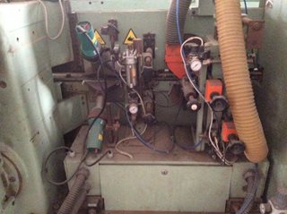Macchina per la lavorazione del legno Cs bimatic 70 Legnomac vende macchine per la lavorazione del legno. Macchina Squadrabordatrice 1* e * di linea Stefani modello CS Bimatic 70