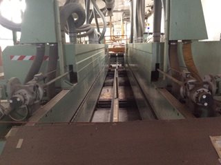 Macchina per la lavorazione del legno Cs bimatic 70 Legnomac vende macchine per la lavorazione del legno. Macchina Squadrabordatrice 1* e * di linea Stefani modello CS Bimatic 70
