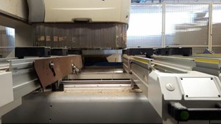 Macchina per la lavorazione del legno Jet 5 Legnomac vende macchine per la lavorazione del legno. Macchina Centro di lavoro Busellato modello Jet 5