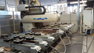 Macchina per la lavorazione del legno Jet 5 Legnomac vende macchine per la lavorazione del legno. Macchina Centro di lavoro Busellato modello Jet 5