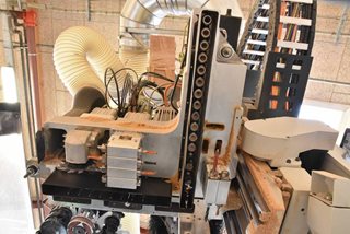 Macchina per la lavorazione del legno Rover c 6.50 Legnomac vende macchine per la lavorazione del legno. Macchina Centro di lavoro marca Biesse modello Rover C 6.50 anno 2005
