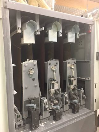 Macchina per la lavorazione del legno Ak cct. 1.350 Legnomac vende macchine per la lavorazione del legno. Macchina Calibratrice /Levigatrice marca Costa modella AK CCT. 1.350