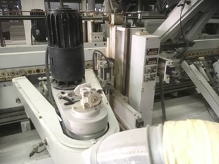 Macchina per la lavorazione del legno Tg 800/2 Legnomac vende macchine per la lavorazione del legno. Macchina Levigabordi doppio Tecnolegno TG 800/2 usato