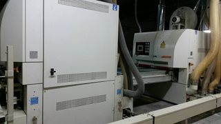 Macchina per la lavorazione del legno Unisand k Legnomac vende macchine per la lavorazione del legno. Macchina Linea di Calibratura /Levigatura marca DMC modello Unisand K 
