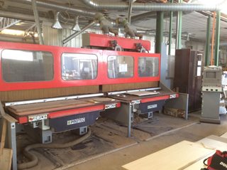 Macchina per la lavorazione del legno Protec Legnomac vende macchine per la lavorazione del legno. Macchina Pantografo Biesse / Protec automatico usato
