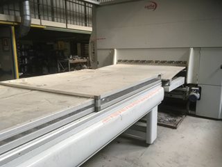Macchina per la lavorazione del legno Easy 2000/d Legnomac vende macchine per la lavorazione del legno. Macchina Impianto Spruzzatrice Cefla Easy 2000/D