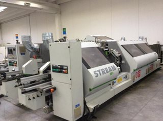 Macchina per la lavorazione del legno Stream sb1 Legnomac vende macchine per la lavorazione del legno. Macchina Linea di Squadraborda Biesse 1° + 2° macchina