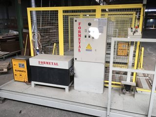 Macchina per la lavorazione del legno C23 Legnomac vende macchine per la lavorazione del legno. Macchina Navette a batteria marca Formetal