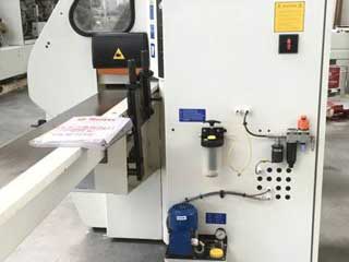 Macchina per la lavorazione del legno Superset xl Legnomac vende macchine per la lavorazione del legno. Macchina Scorniciatrice marca SCM modello Superset. XL a 5 alberi 