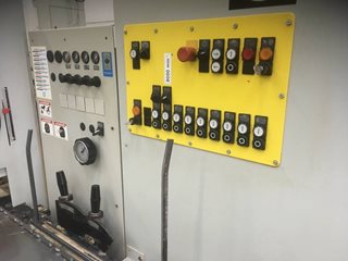 Macchina per la lavorazione del legno Unimat 23 Legnomac vende macchine per la lavorazione del legno. Macchina Scorniciatrice marca Weinig. Modello Unimat. 23
